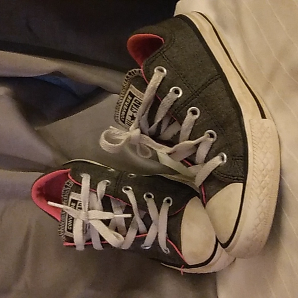 Little girls Converse